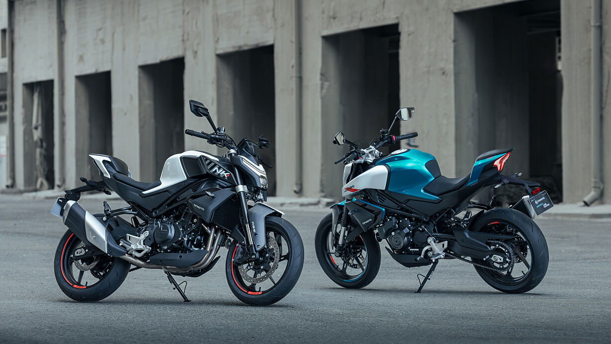 2024 CFMoto 450NK. - CFMoto